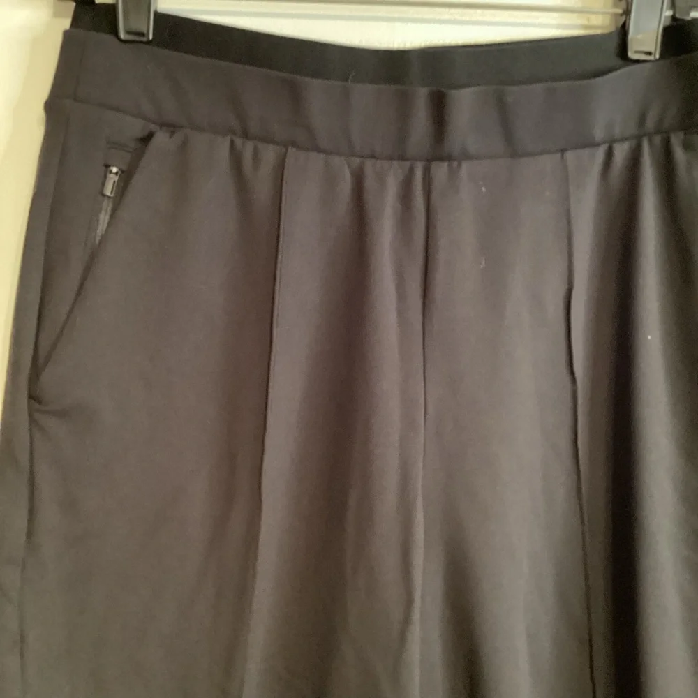 Athleta Women’s Venice Pintuck Black Pants sz medium - Picture 2 of 4